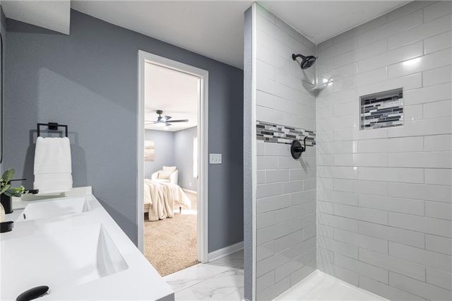 3715 College Avenue, Kansas City, MO 64128