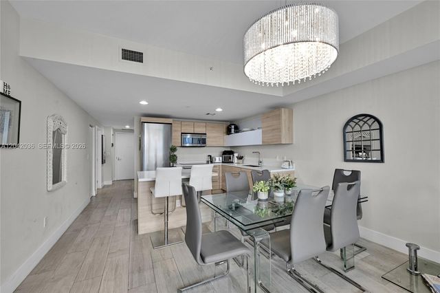 16385 Biscayne Blvd 1020, North Miami Beach, FL 33160
