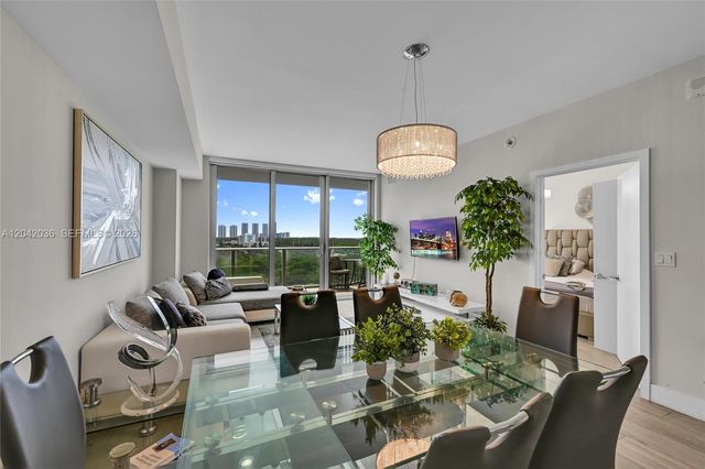 16385 Biscayne Blvd 1020, North Miami Beach, FL 33160