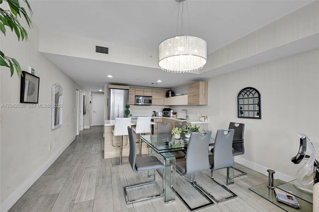 16385 Biscayne Blvd 1020, North Miami Beach, FL 33160