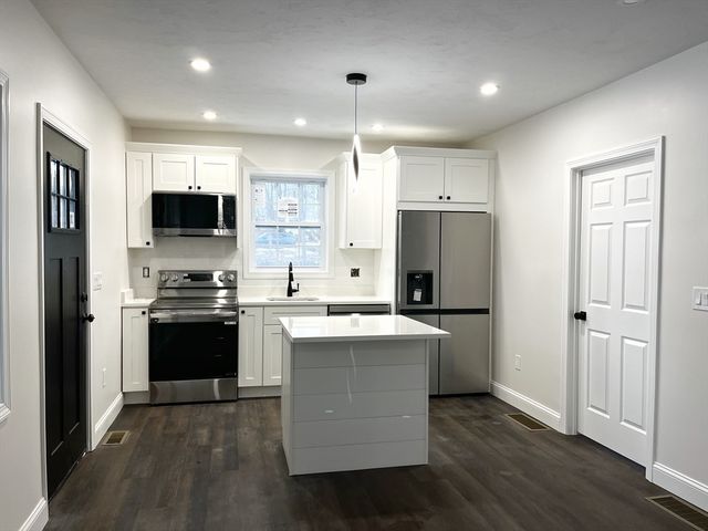 166 Leicester St, Auburn, MA 01501