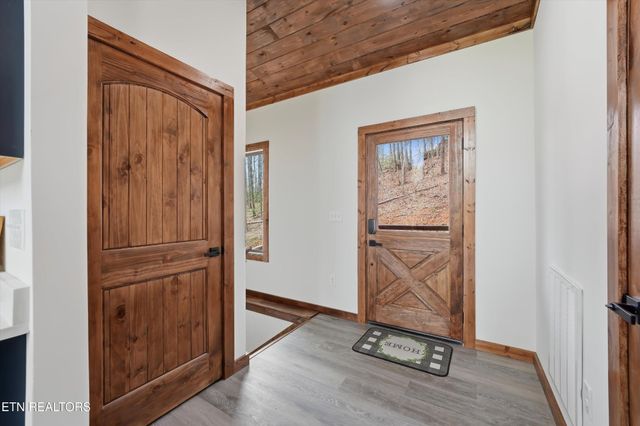640 Carter Plaza, Gatlinburg, TN 37738