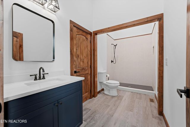 640 Carter Plaza, Gatlinburg, TN 37738