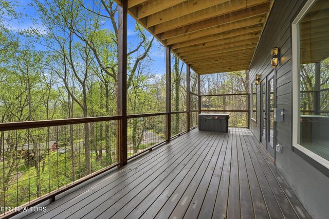 640 Carter Plaza, Gatlinburg, TN 37738