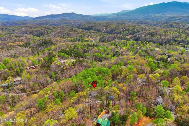 640 Carter Plaza, Gatlinburg, TN 37738