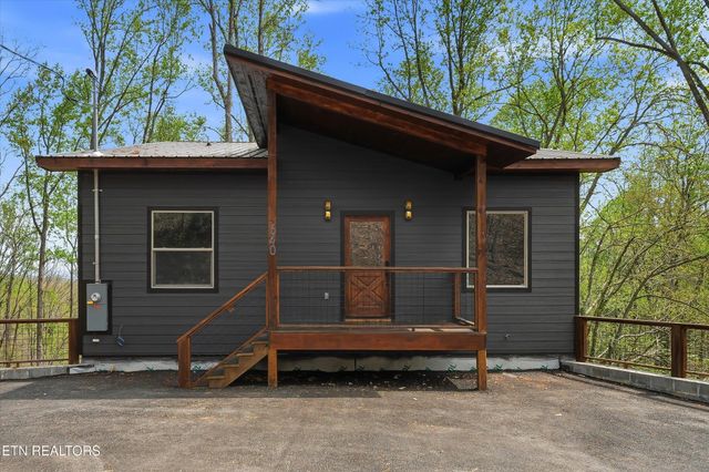 640 Carter Plaza, Gatlinburg, TN 37738