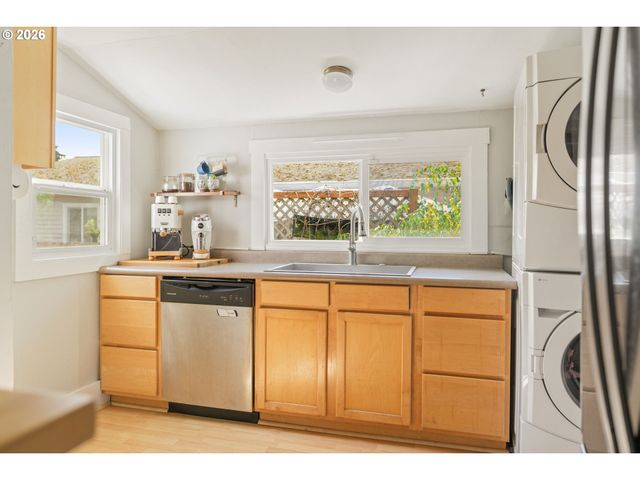 6318 Se 88TH Ave, Portland, OR 97266