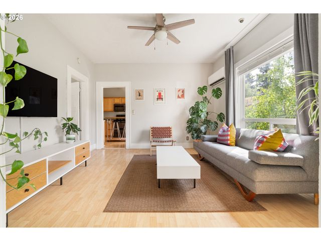 6318 Se 88TH Ave, Portland, OR 97266