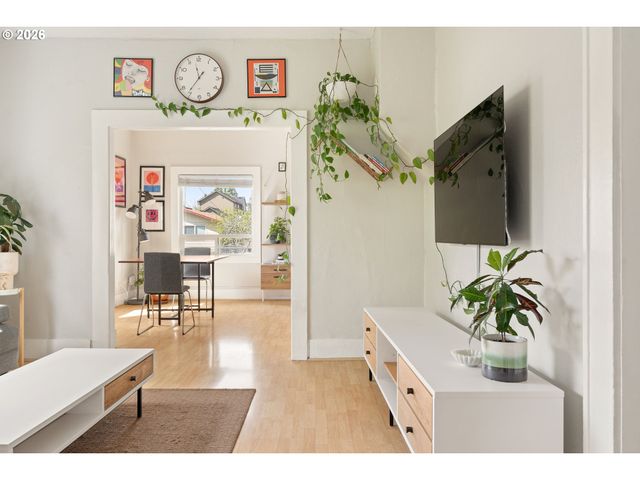 6318 Se 88TH Ave, Portland, OR 97266