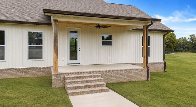134 Lightfoot Ln, Estill Springs, TN 37330