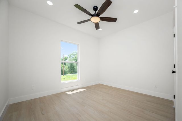 134 Lightfoot Ln, Estill Springs, TN 37330