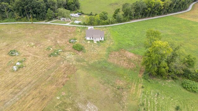134 Lightfoot Ln, Estill Springs, TN 37330