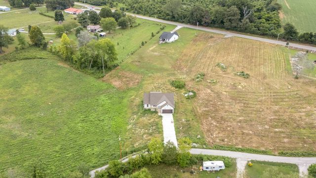 134 Lightfoot Ln, Estill Springs, TN 37330