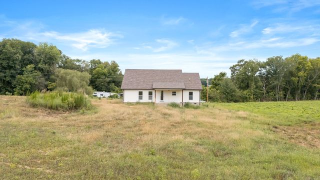134 Lightfoot Ln, Estill Springs, TN 37330