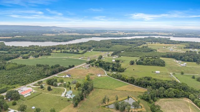 134 Lightfoot Ln, Estill Springs, TN 37330