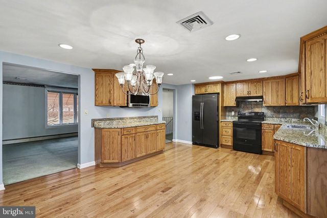 113 FOREST HILLS RD, Red Lion, PA 17356