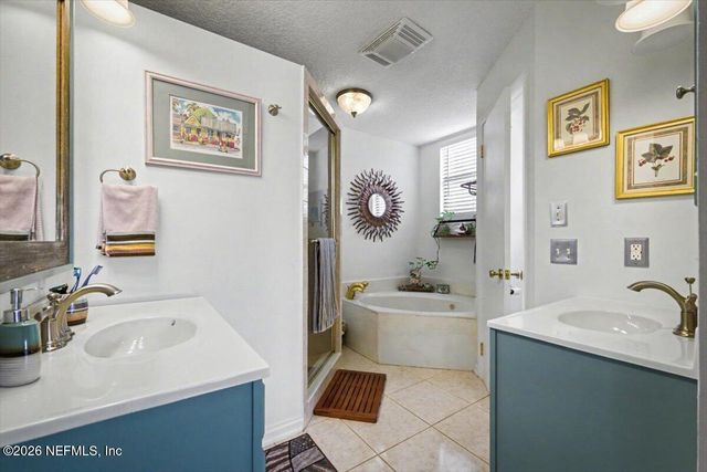 11816 LEONARDO Lane W, Jacksonville, FL 32218