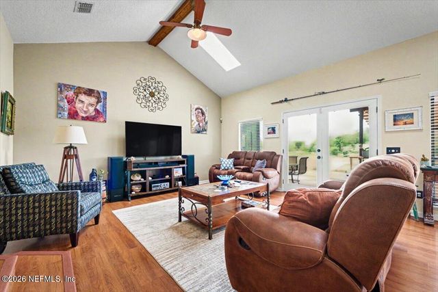 11816 LEONARDO Lane W, Jacksonville, FL 32218