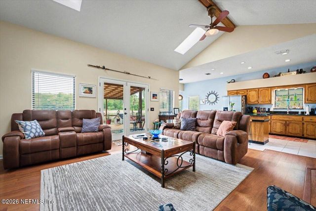 11816 LEONARDO Lane W, Jacksonville, FL 32218