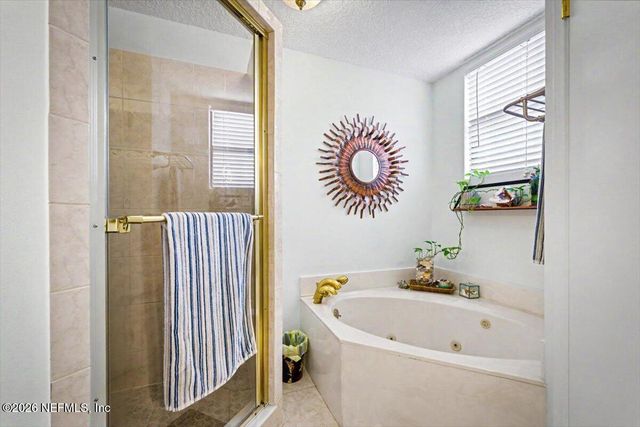 11816 LEONARDO Lane W, Jacksonville, FL 32218