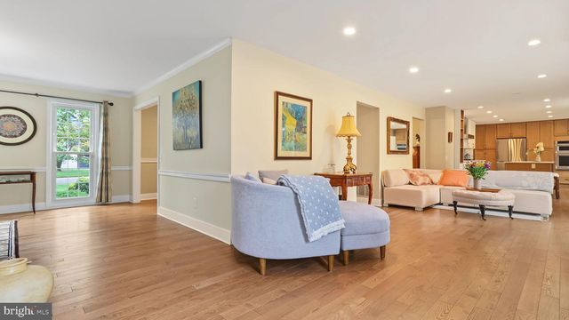 9117 WILLOW POND LN, Potomac, MD 20854
