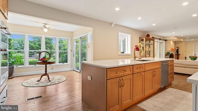 9117 WILLOW POND LN, Potomac, MD 20854