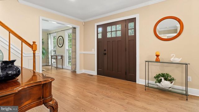 9117 WILLOW POND LN, Potomac, MD 20854