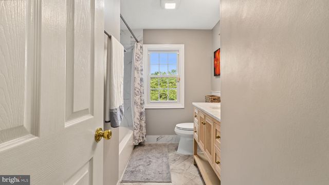 9117 WILLOW POND LN, Potomac, MD 20854