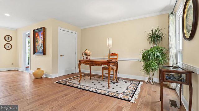 9117 WILLOW POND LN, Potomac, MD 20854