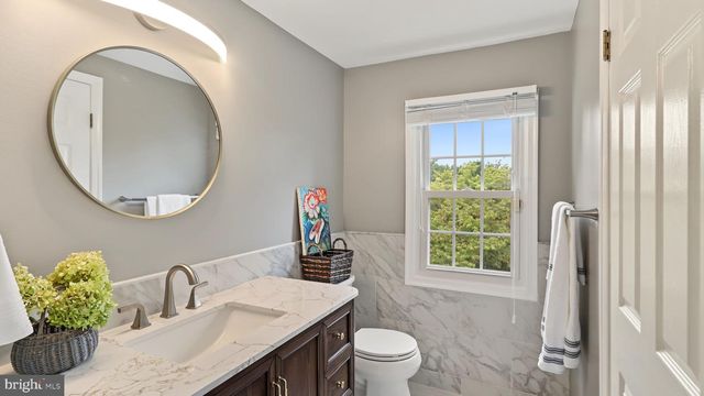 9117 WILLOW POND LN, Potomac, MD 20854