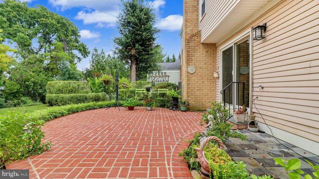 9117 WILLOW POND LN, Potomac, MD 20854