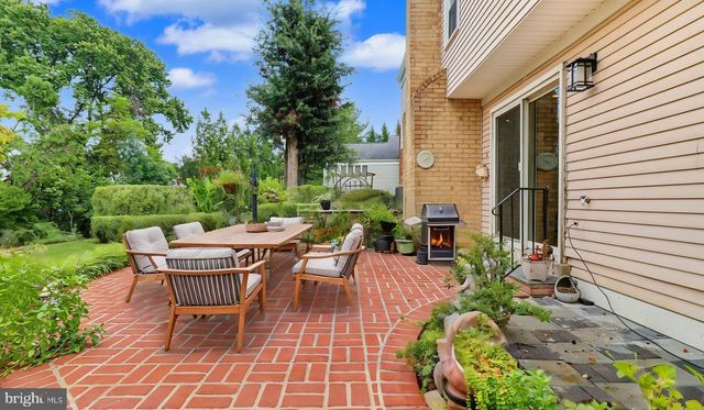 9117 WILLOW POND LN, Potomac, MD 20854