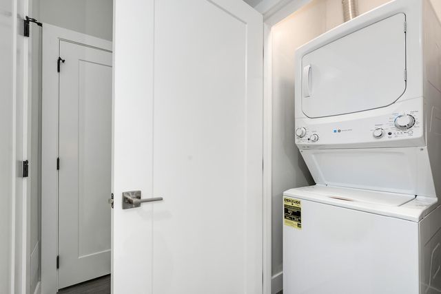 825 E 61st Street 310, Chicago, IL 60637