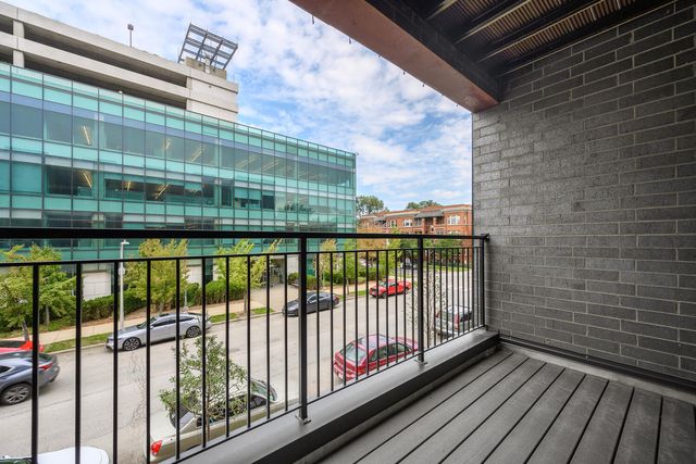 825 E 61st Street 310, Chicago, IL 60637