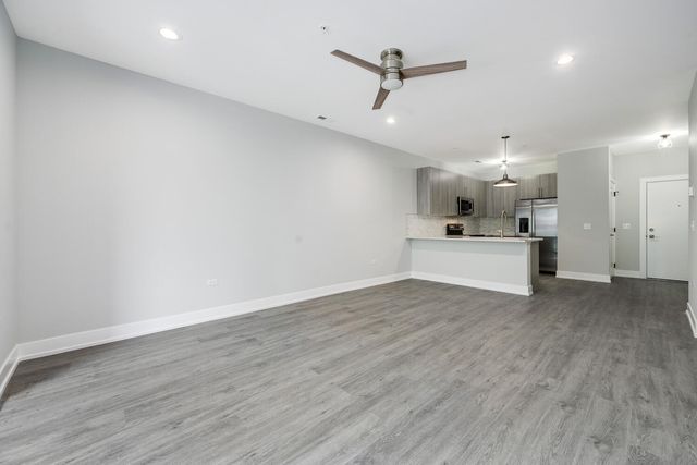 825 E 61st Street 310, Chicago, IL 60637