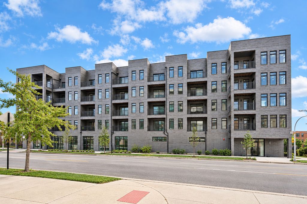 825 E 61st Street 310, Chicago, IL 60637