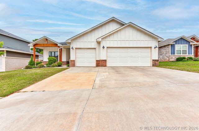 513 NW 183rd Street, Edmond, OK 73012