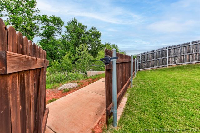 513 NW 183rd Street, Edmond, OK 73012