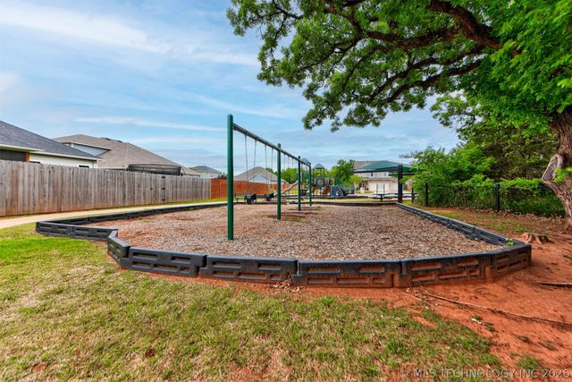 513 NW 183rd Street, Edmond, OK 73012