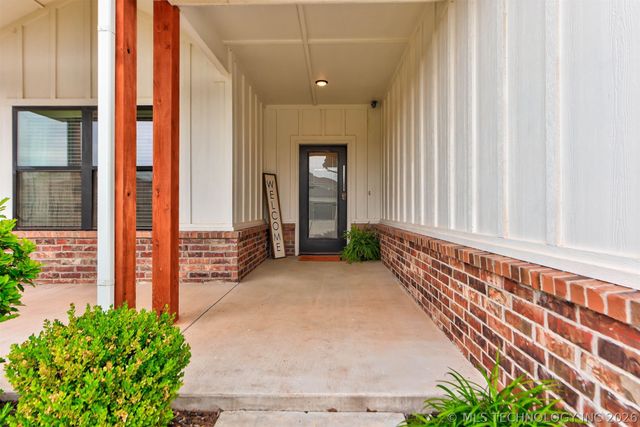 513 NW 183rd Street, Edmond, OK 73012