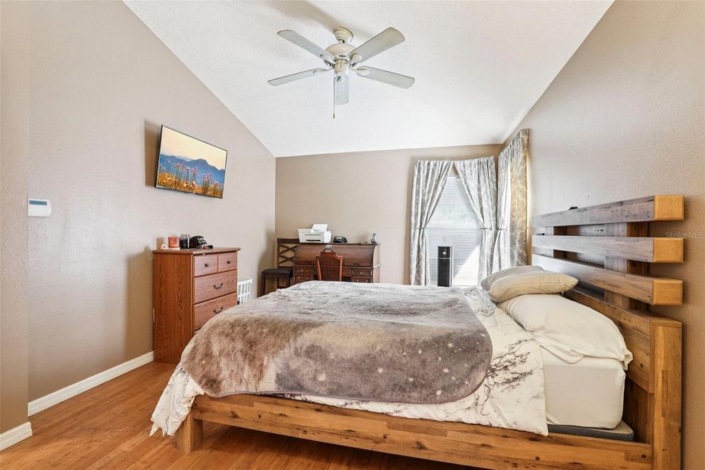 Image 25 of property listing at 719 SOMERSTONE DRIVE, Valrico, FL 33594