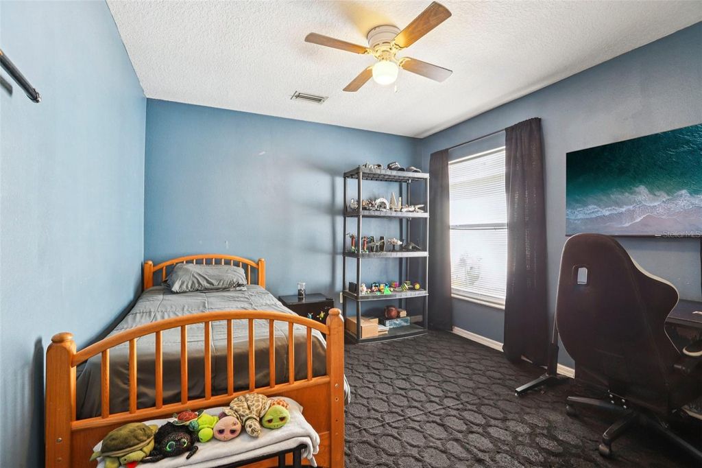 Image 29 of property listing at 719 SOMERSTONE DRIVE, Valrico, FL 33594