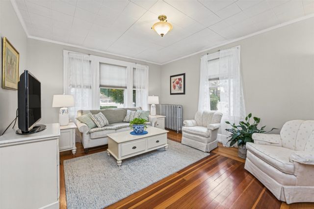 40 Quincy St, Methuen, MA 01844