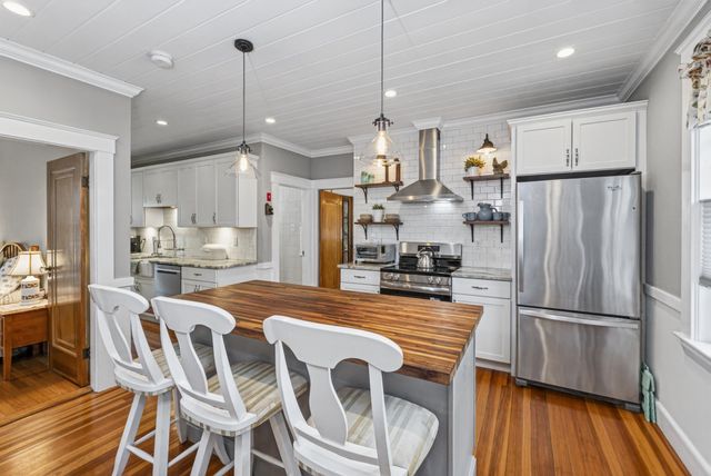 40 Quincy St, Methuen, MA 01844