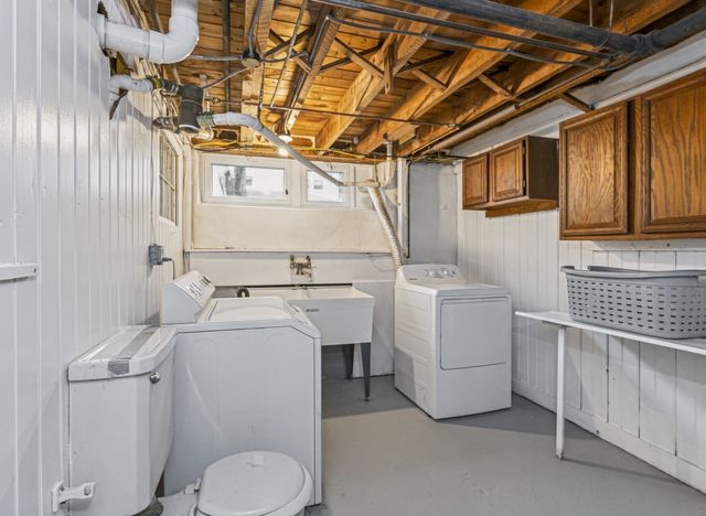 40 Quincy St, Methuen, MA 01844
