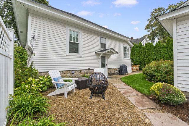 40 Quincy St, Methuen, MA 01844