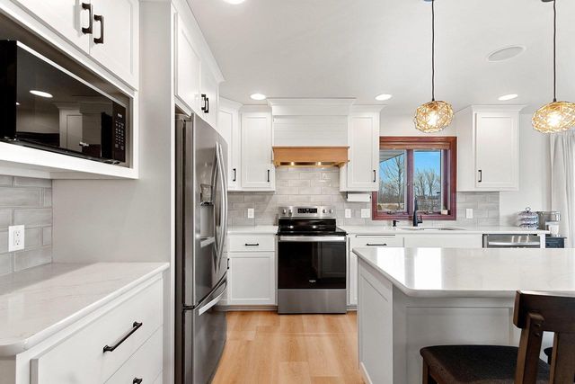 2141 WHEAT WAY, Green Bay, WI 54311