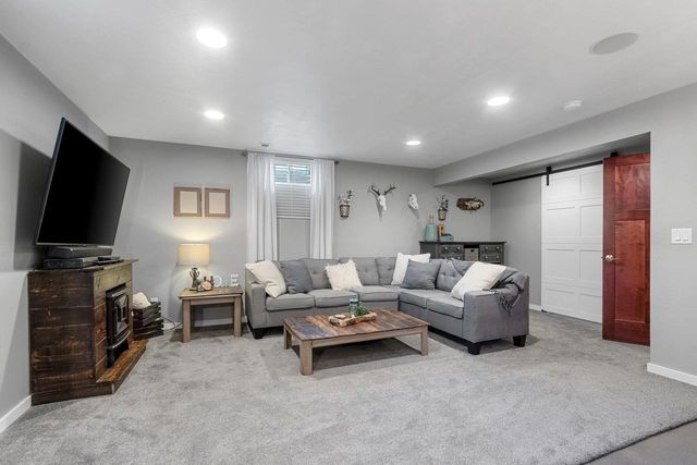 2141 WHEAT WAY, Green Bay, WI 54311