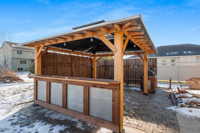 2141 WHEAT WAY, Green Bay, WI 54311