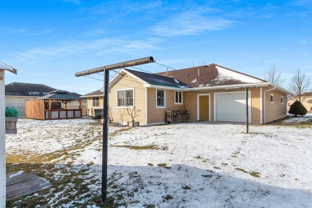 2141 WHEAT WAY, Green Bay, WI 54311